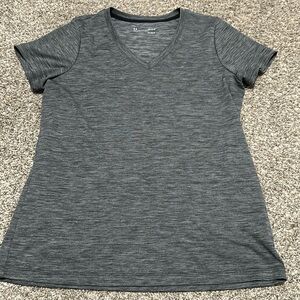 Under armour women’s headgear shirt. Size large.